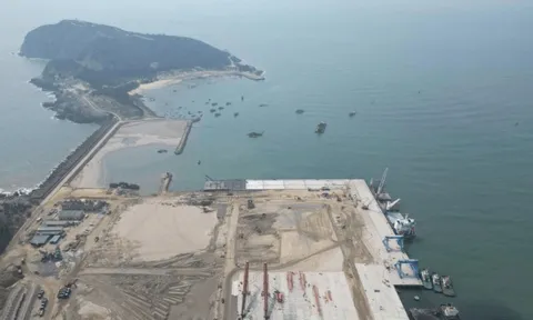 Nhận chìm 200.000m³ vật chất xuống biển Quảng Trị: Giám sát thế nào?